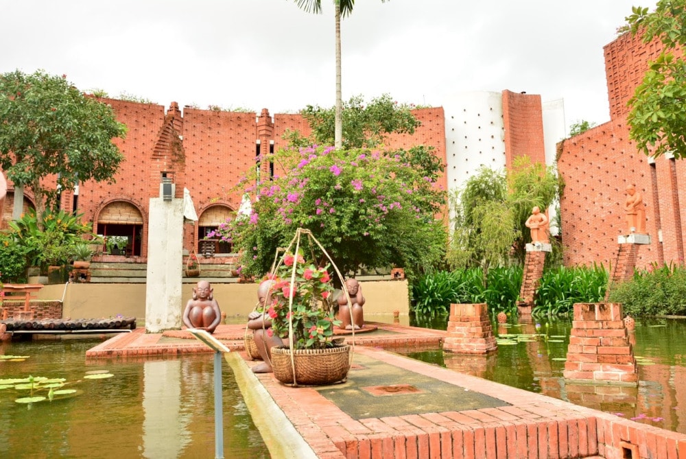 The park showcases Thanh Ha pottery village